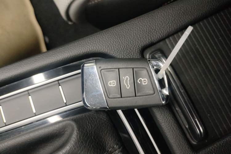 Used Volkswagen Magotan 2023 2 Million Units Commemorative Edition 330TSI DSG Luxury Version