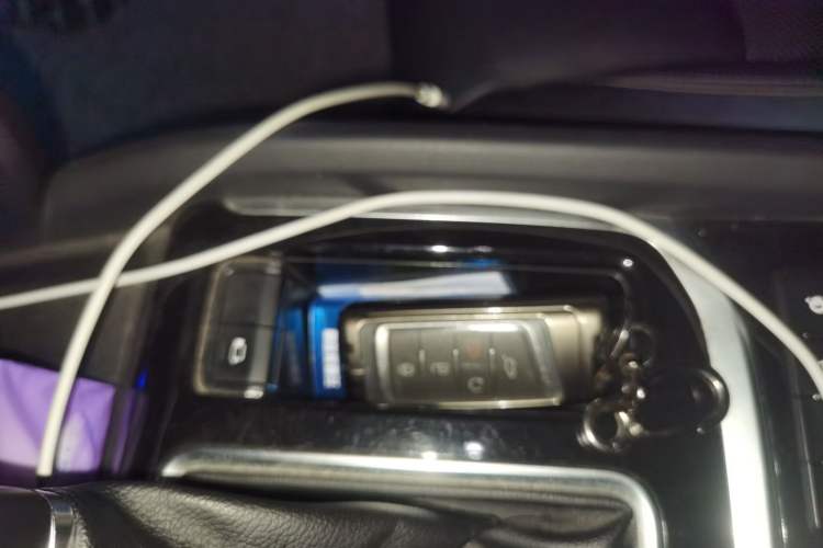 Used GAC Trumpchi GS8 2017 320T Two-Wheel Drive Luxury Smart Connectivity Version (7 Seats)
