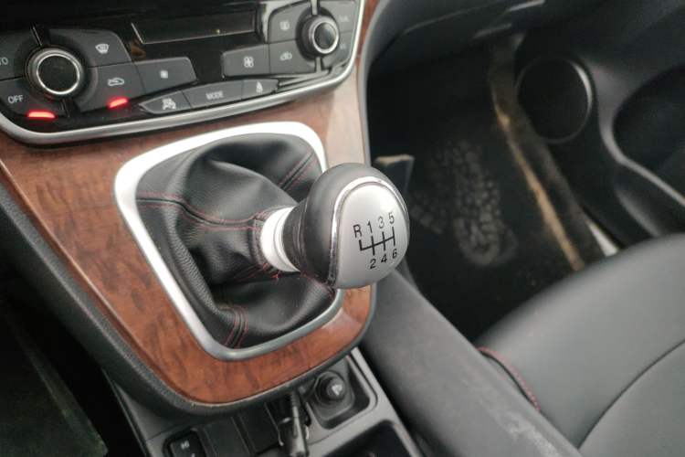 Used Haval H6 2017 Red-Label Sport Edition 1.5T Manual Two-Wheel Drive Elite Model
