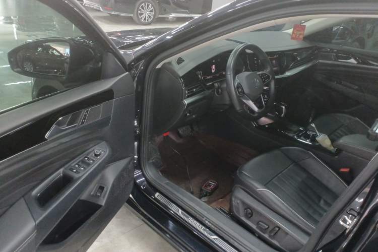 Used Volkswagen Passat 2023 330TSI Elite Edition
