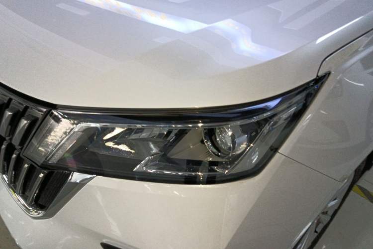 Used Wuling Jiachen 2022 1.5T Manual Comfort & Dynamic Version
