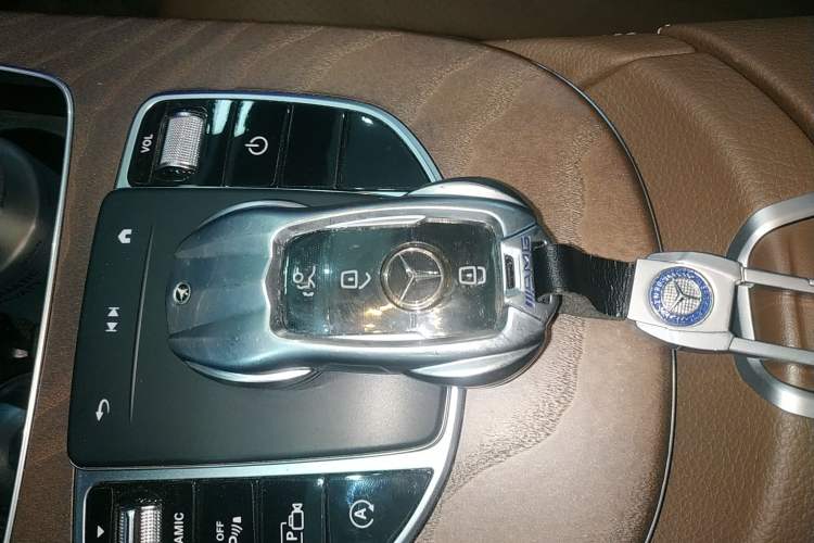 Used Mercedes-Benz E-Class 2023 Updated E 300 L Fashion Edition
