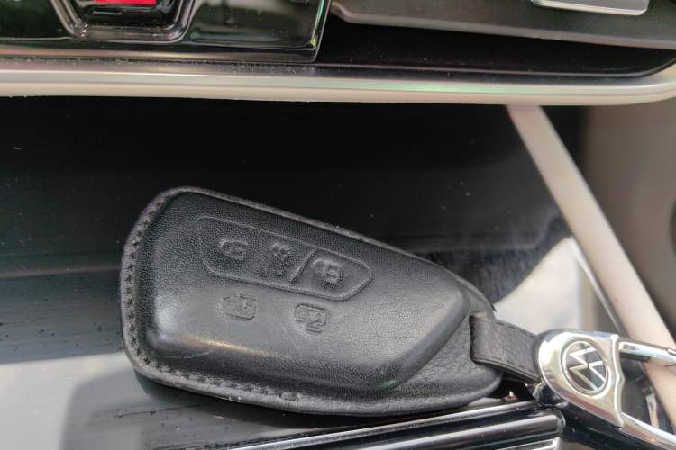 Used Volkswagen Viloran 2022 380TSI Prestige Edition
