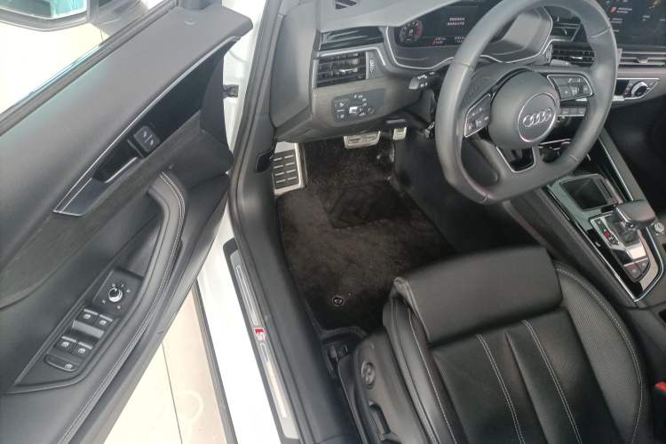 Used Audi A4L 2023 40 TFSI Luxury Dynamic Model