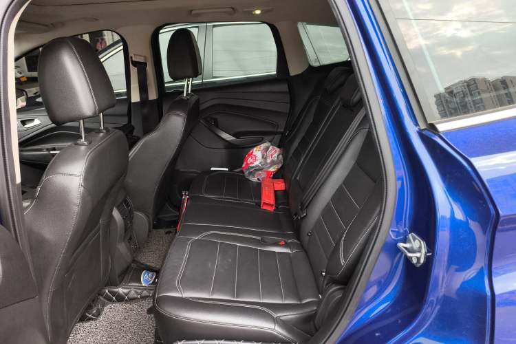 Used Ford Kuga 2018 EcoBoost 180 Two-Wheel-Drive Platinum Edition
