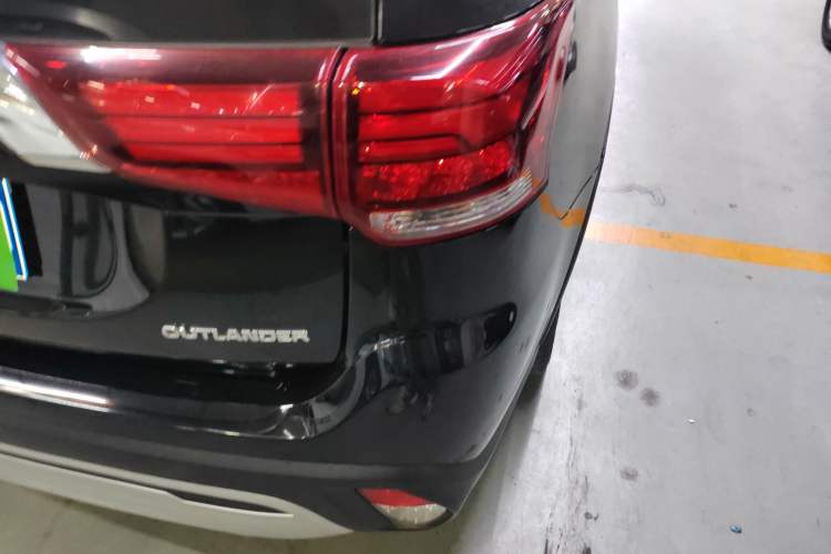 Used Mitsubishi Outlander 2020 2.0L Two-Wheel Drive Enjoyment Version 5 Seats
