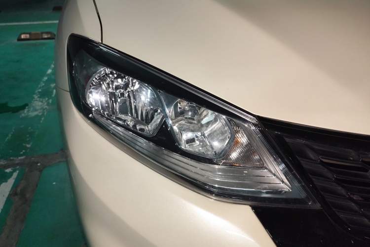 Used Nissan Tiida 2016 1.6L CVT Smart Drive Edition