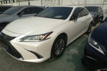 Used Lexus ES 2022 300h Excellence Edition