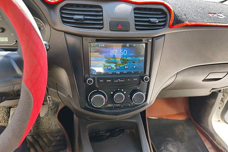 Used Wuling Hongguang 2015 1.2L S Base Model China V Standard
