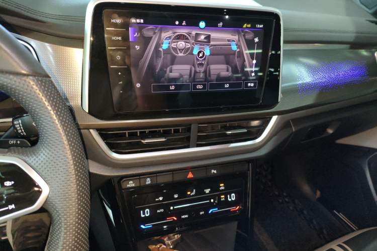 Used Volkswagen T-ROC 2023 300TSI DSG Two-Wheel-Drive Chen Guang Edition
