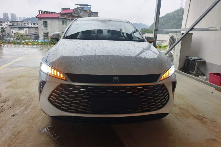 Used BYD Qin PLUS 2025 DM-i Smart Drive 55KM Leading Model
