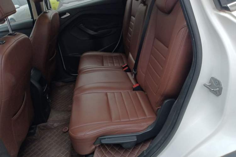 Used Ford Kuga 2013 1.6L GTDi Two-Wheel-Drive Comfort Model
