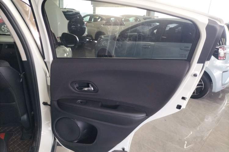 Used Honda Vezel 2020 1.5L CVT Pioneer Edition