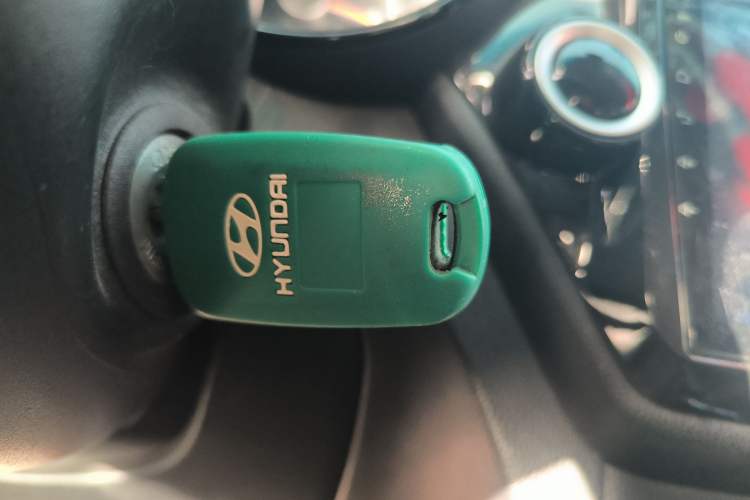 Used Kia K2 2012 Hatchback 1.4L MT GLS
