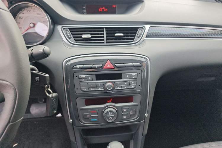 Used Peugeot 308 2014 Enjoyment Edition Classic 1.6L Automatic Fashion Model
