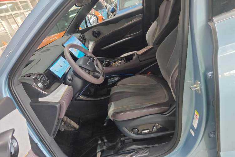 Used BYD Frigate 07 2023 DM-i 205KM Flagship Model
