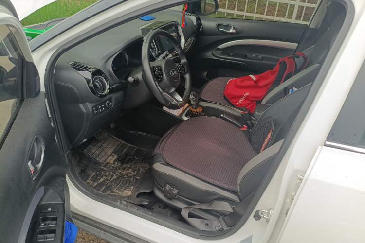 Used Kia Stonic 2021 1.4L CVT Fun & Sunroof Model
