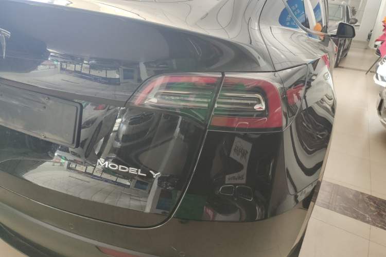 Used Tesla Model Y 2021 Standard Range Rear-Wheel Drive Version