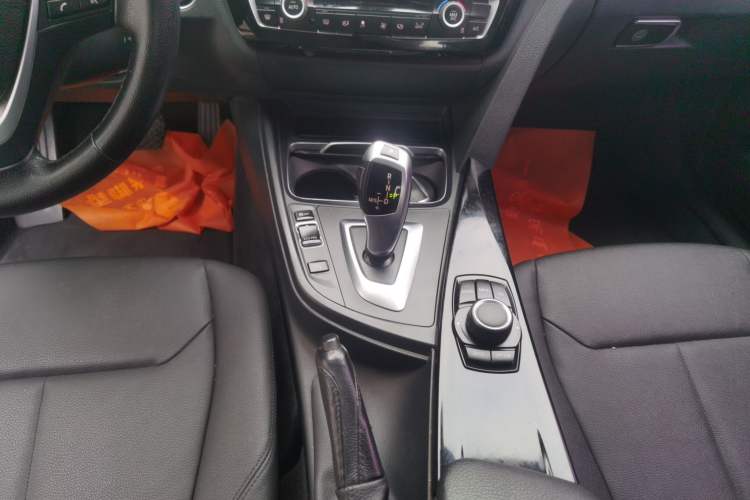 Used BMW 3 Series 2016 316Li Fashion Model
