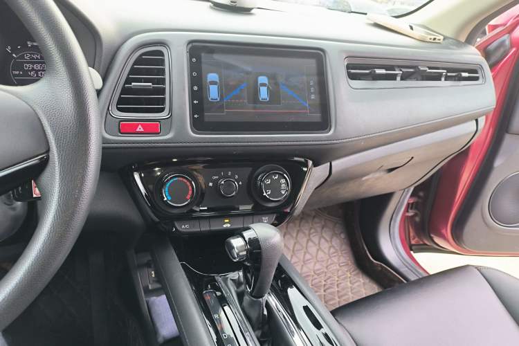 Used Honda Vezel 2015 1.5L CVT two-wheel drive Comfort trim
