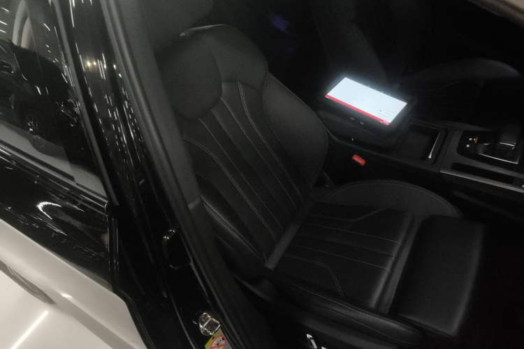 Used Audi Q5L 2023 40T Luxury Dynamic Model
