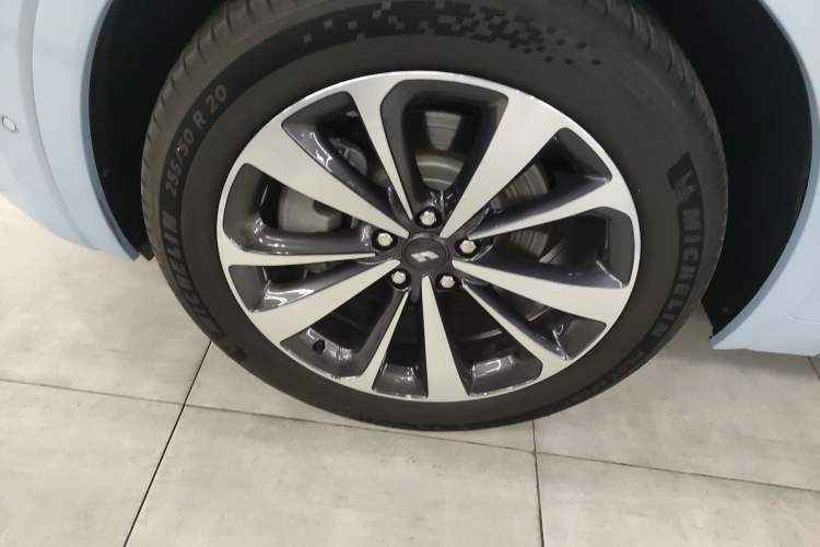 Used Li Auto ONE 2020 Extended-Range 6-Seater Version
