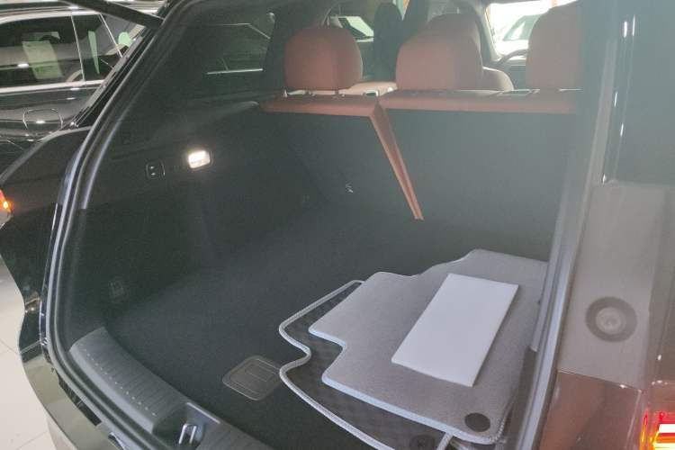 Used Li Auto L6 2024 PRO Model
