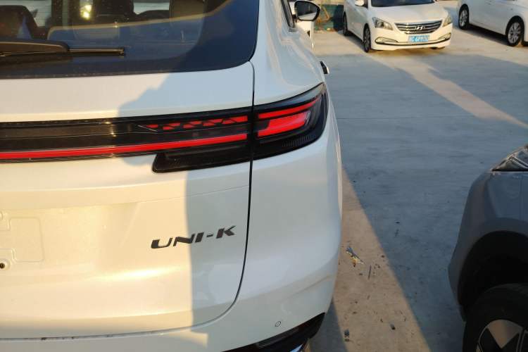 Used Changan UNI-K iDD 2024 Chuzhi iDD 1.5T 135km Smart & Fun Model