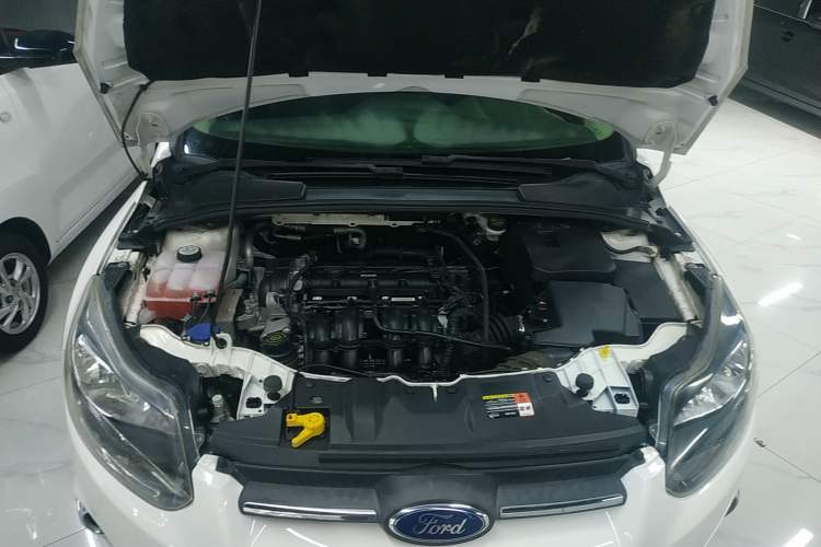 Used Ford Focus 2012 Sedan 1.6L Automatic Fashion Edition
