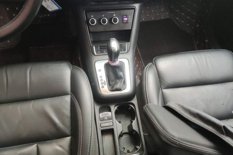 Used Volkswagen Tiguan L 2016 280TSI Automatic Two-Wheel Drive Silk Road Comfort Edition