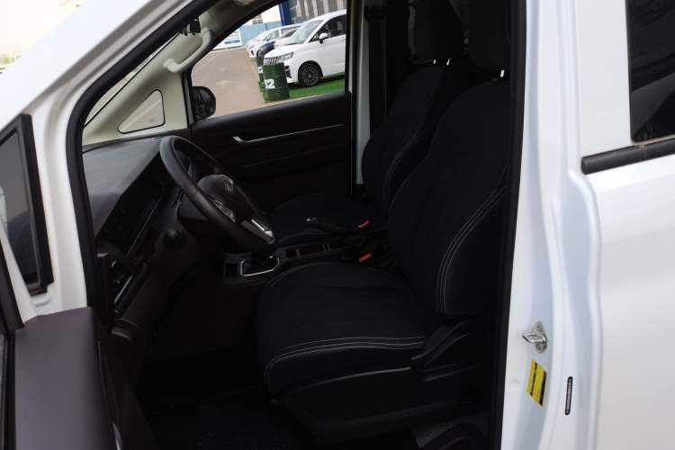 Used  Ruisheng Ace M7 2023 1.6L Standard Wheelbase Wealth Creation Model 5 Seats
