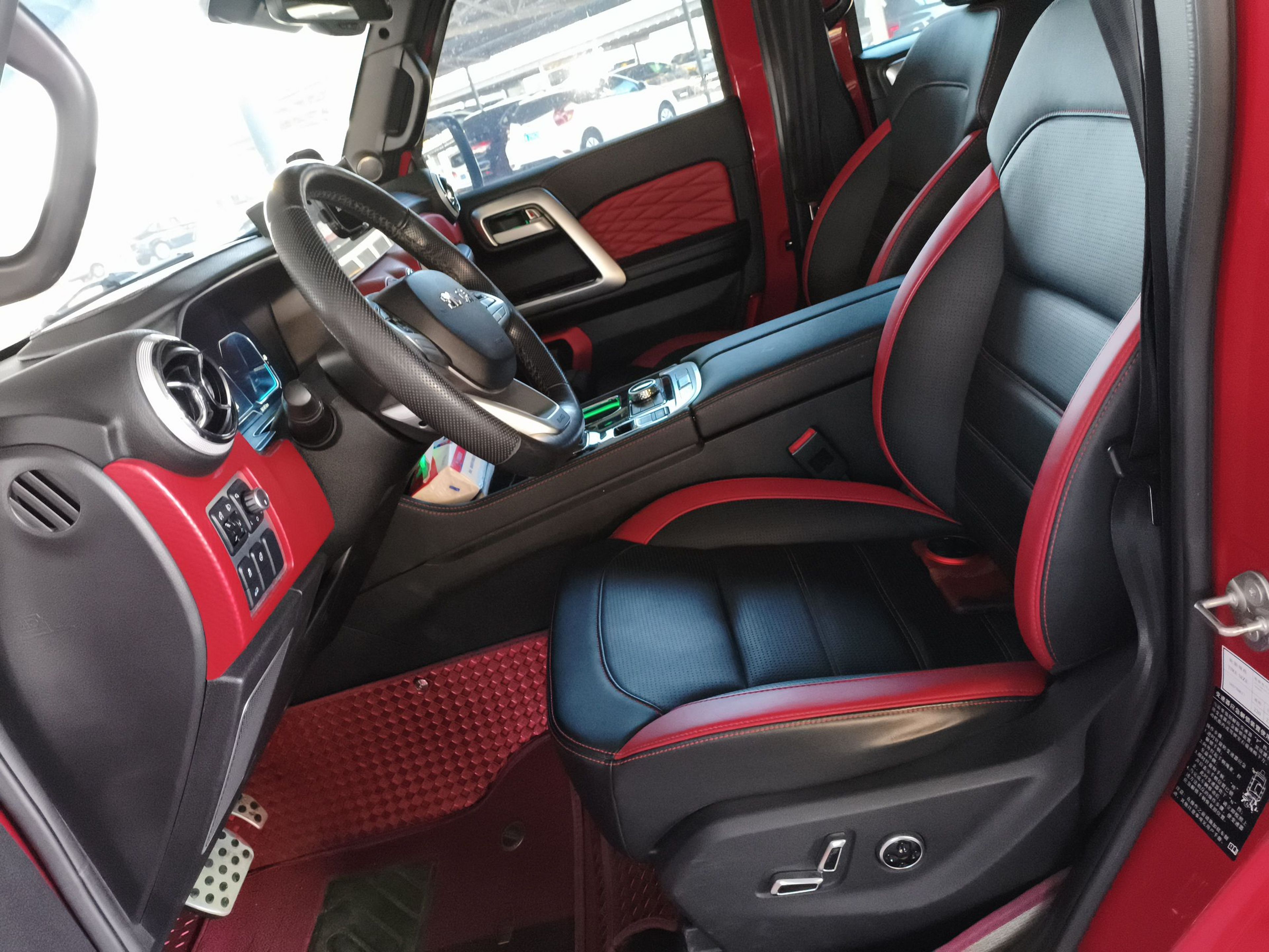 المقاعد الأمامية داخل السيارة