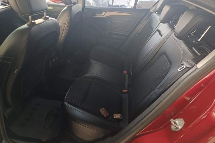 Used Ford Focus 2020 Hatchback EcoBoost 180 Automatic Trend Edition
