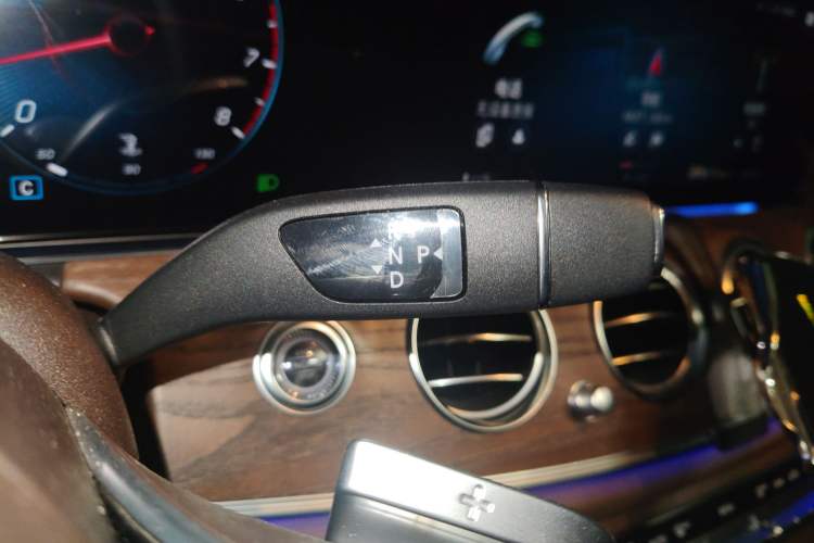 Used Mercedes-Benz E-Class 2023 Facelift E 260 L
