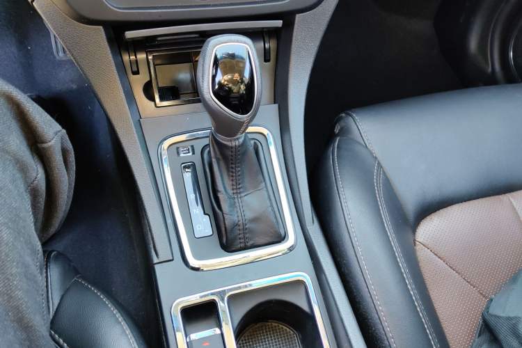 Used Geely Auto Emgrand 2017 Hatchback RS Million Edition 1.5L CVT Upward Version
