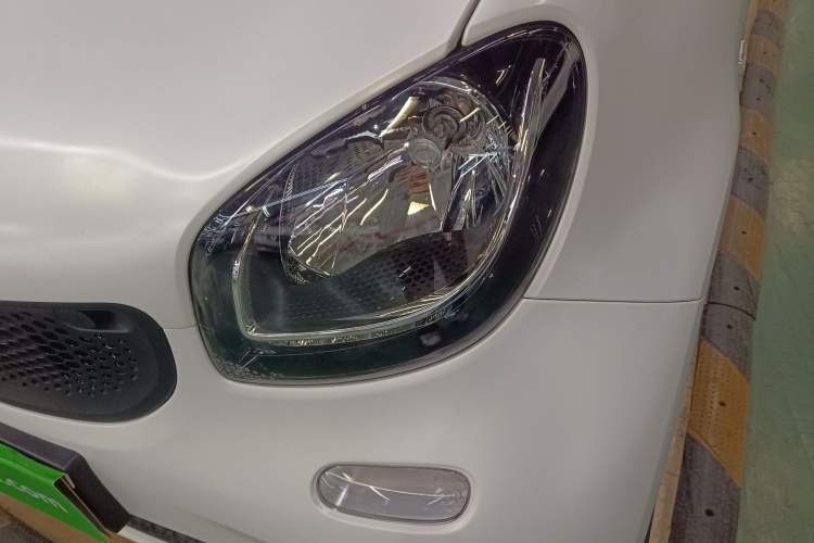 Used  fortwo 2018 1.0L 52kW Hardtop Dynamic Version China V