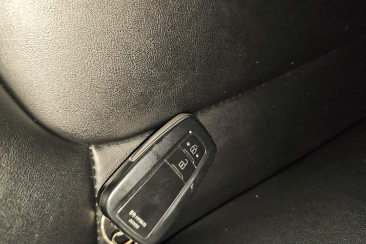 Used Toyota RAV4 2022 Dual-Engine 2.5L E-CVT Two-Wheel Drive Elite Edition
