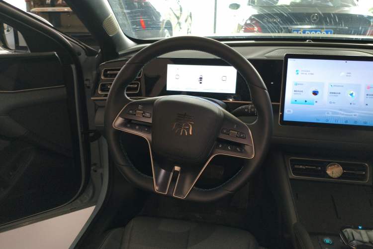 Used BYD Qin L 2024 DM-i 80KM Beyond Model
