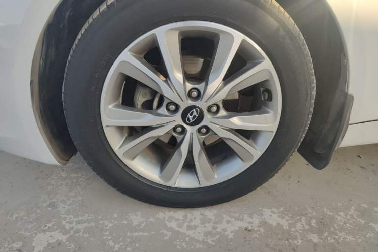 Used Hyundai Sonata 2014 2.4L Automatic Leading Edition China IV Standard
