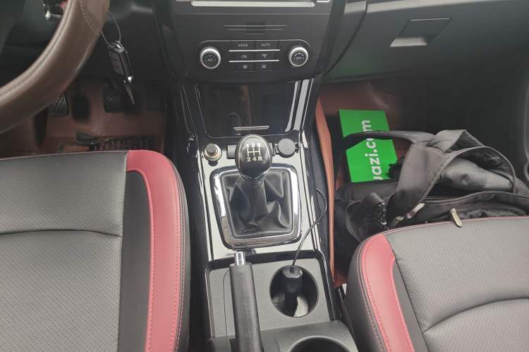 Used HYOSOW S3 2014 1.5L Luxury Version China IV Emission Standard