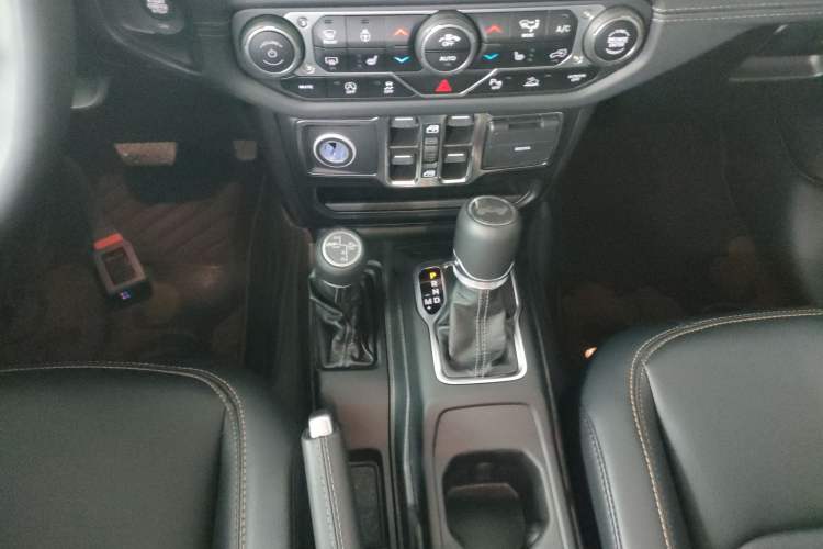 Used  Wrangler 2024 2.0T Sahara Four-Door Edition
