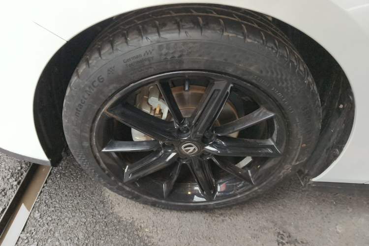 Used Changan UNI-V 2023 1.5T Prestige Model
