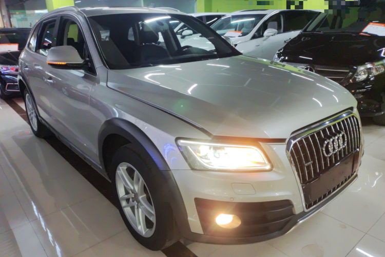 Used Audi Q5 2017 Plus 40 TFSI Technology Model
