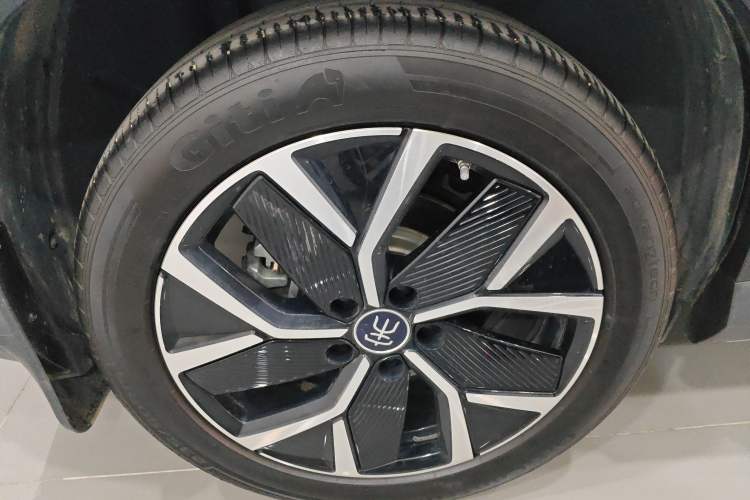 Used BYD Song L DM-i 2025 Intelligent Driving Version 160 km Beyond-Range Type