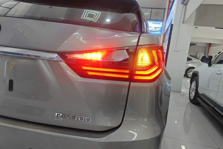 Used Lexus RX 2016 300 Two-Wheel Drive Comfort Edition China V Standard
