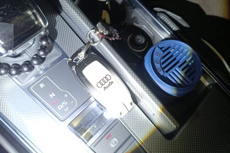 Used Audi A7L 2024 45TFSI quattro S-line Visionary Edition Flow Crystal Package
