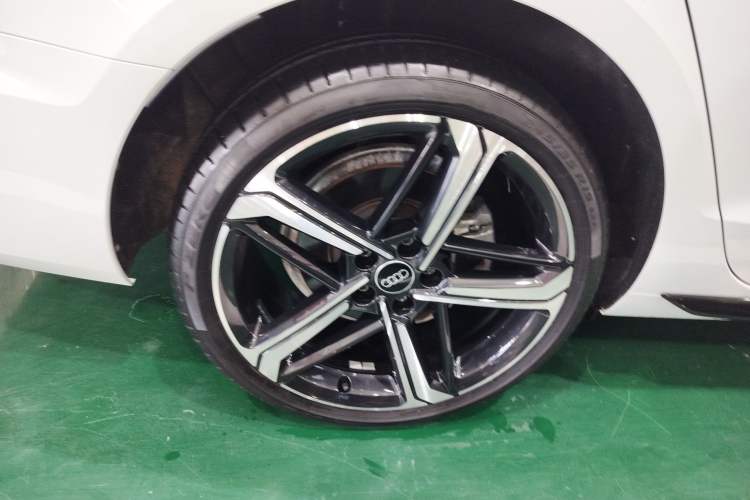 Used Audi A4L 2024 40 TFSI Luxury Dynamic Edition
