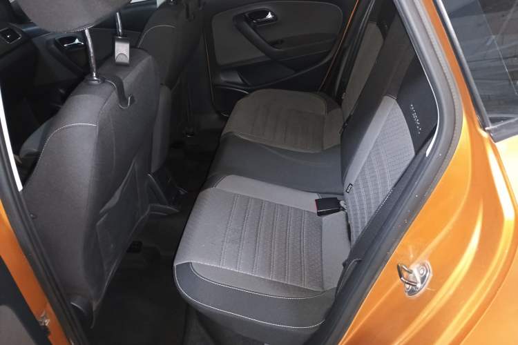 Used Volkswagen Polo 2018 1.5L Cross Polo Automatic