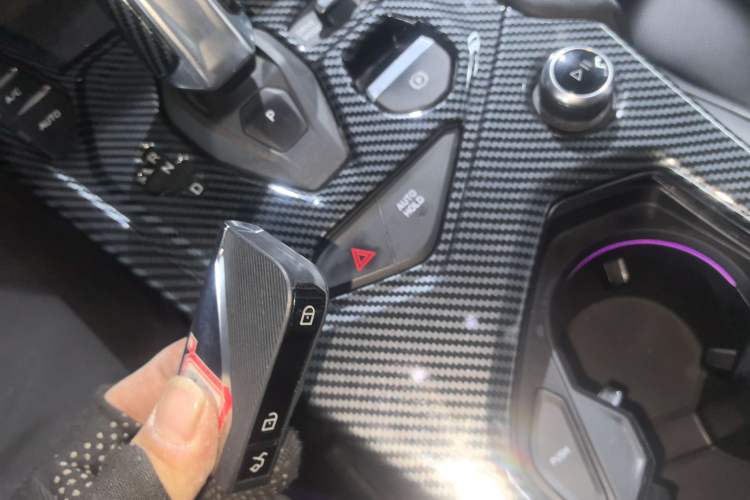 Used Lynk & Co 05 2020 2.0TD Two-Wheel Drive Shine Halo