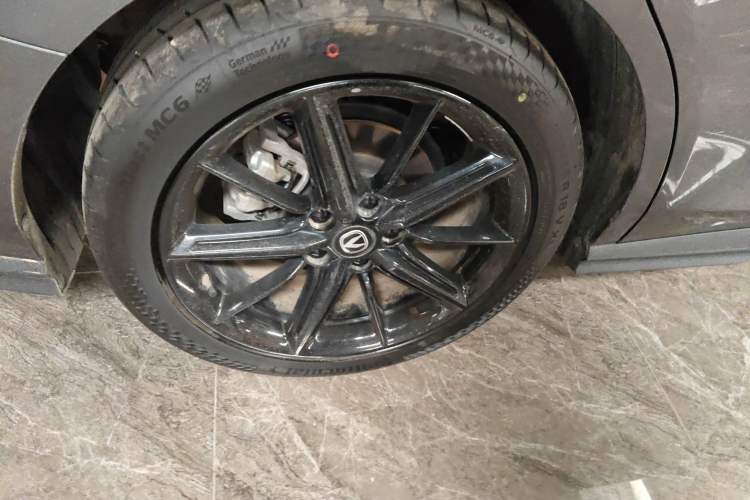 Used Changan UNI-V 2022 1.5T Prestige Version
